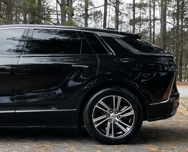 Used 2024 Cadillac Lyriq Luxury image 6