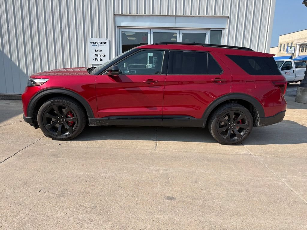 Used 2021 Ford Explorer ST w/ Equipment Group 401A AWD/4WD image 2