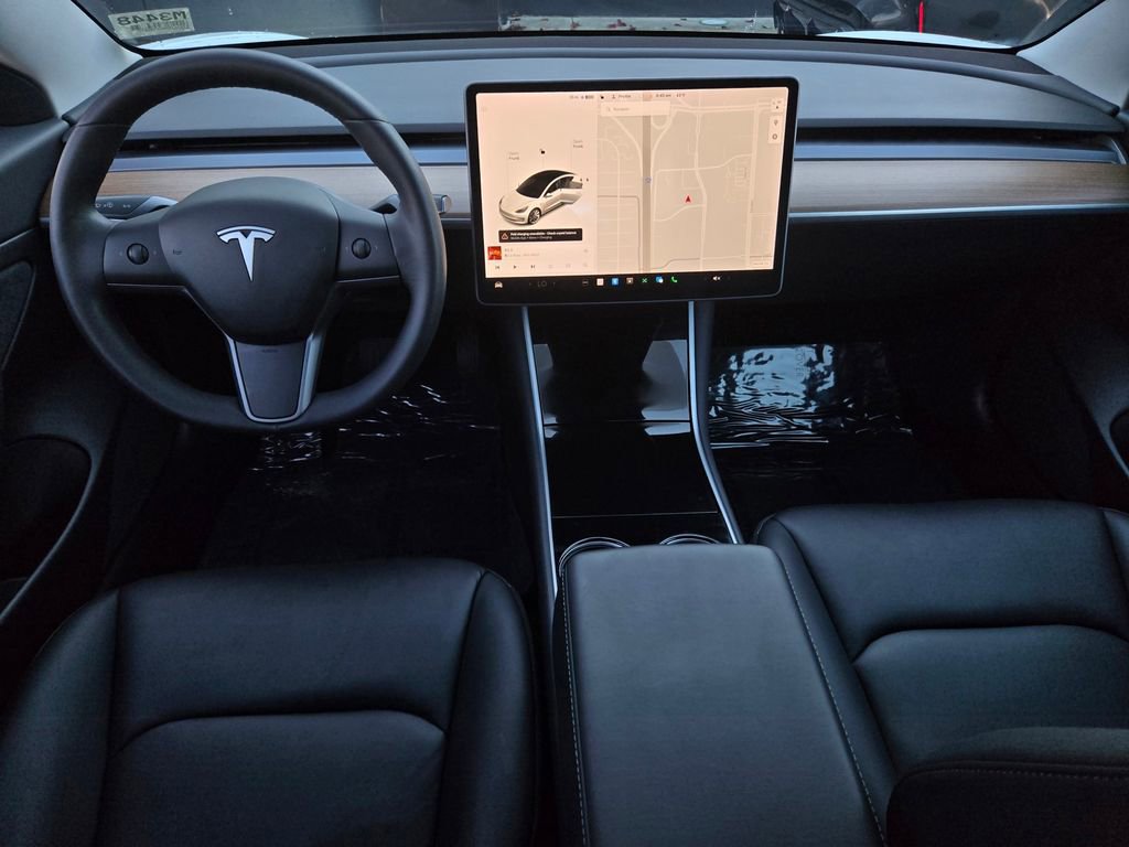 Used 2020 Tesla Model 3 Standard Range Plus image 14