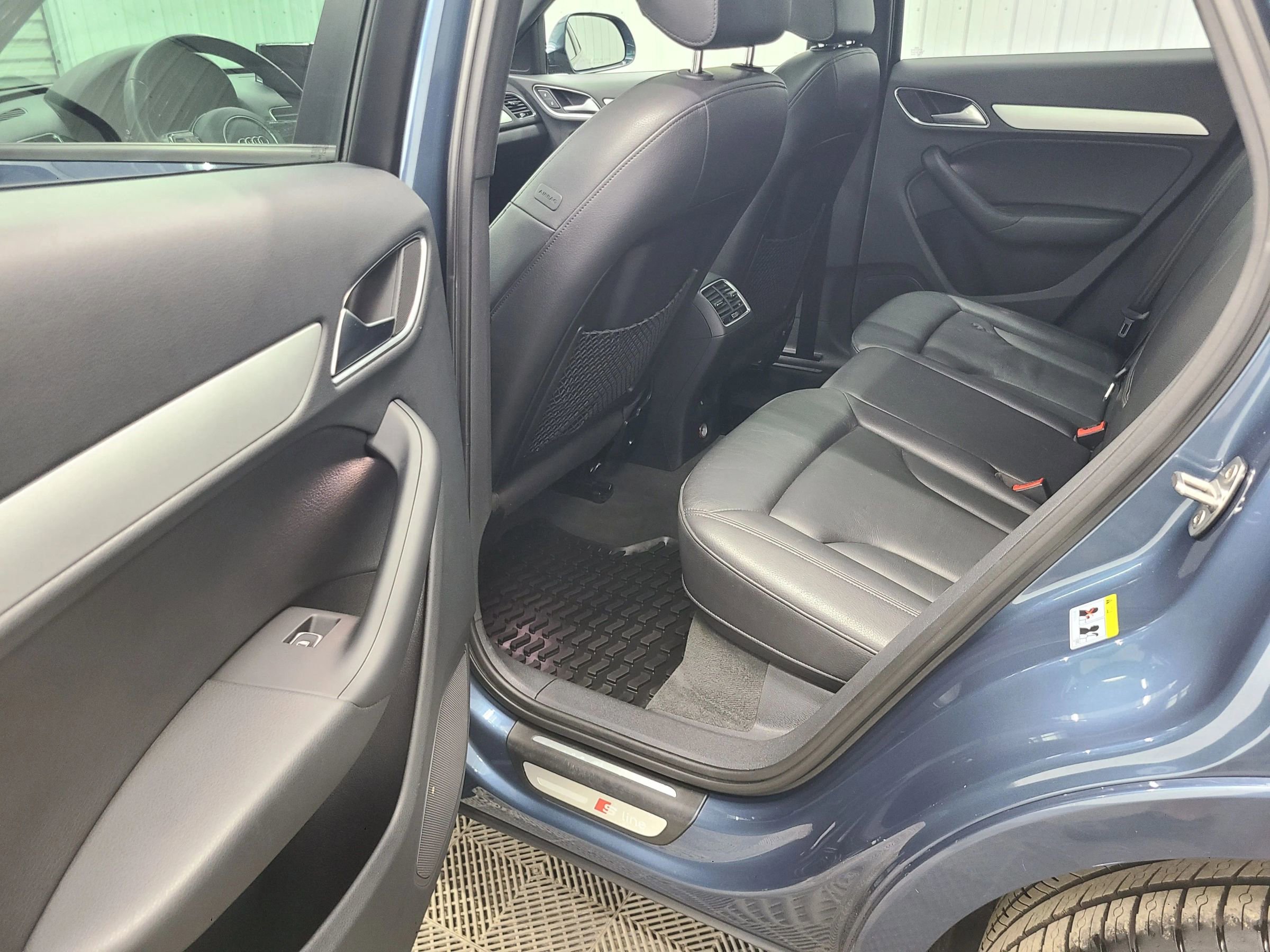 Used 2018 Audi Q3 2.0T Premium image 36