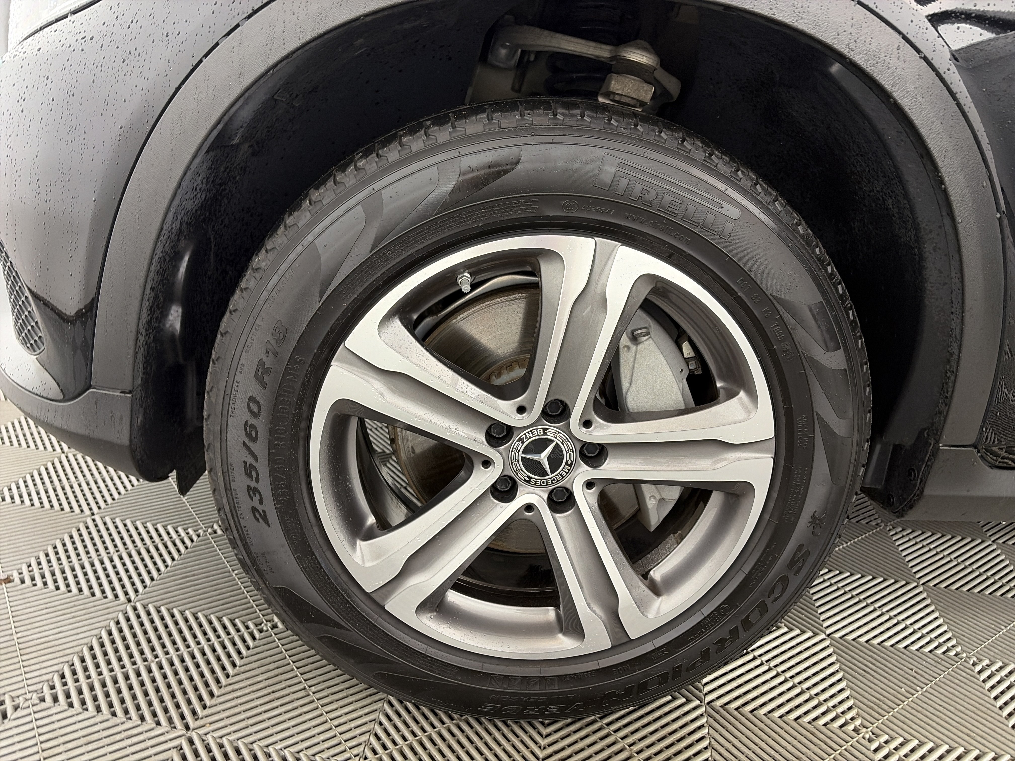 Used 2019 Mercedes-Benz GLC 300 4MATIC image 13