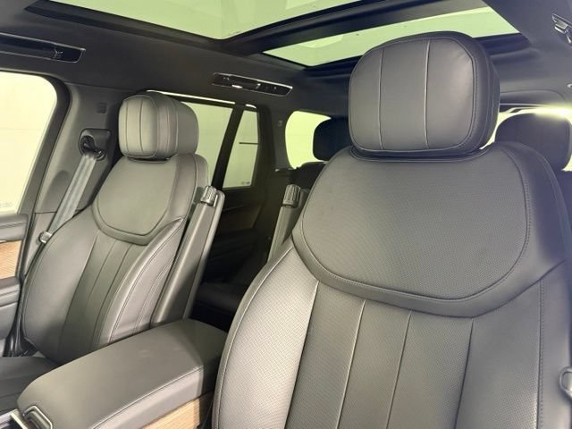 Used 2024 Land Rover Range Rover SE AWD/4WD image 6