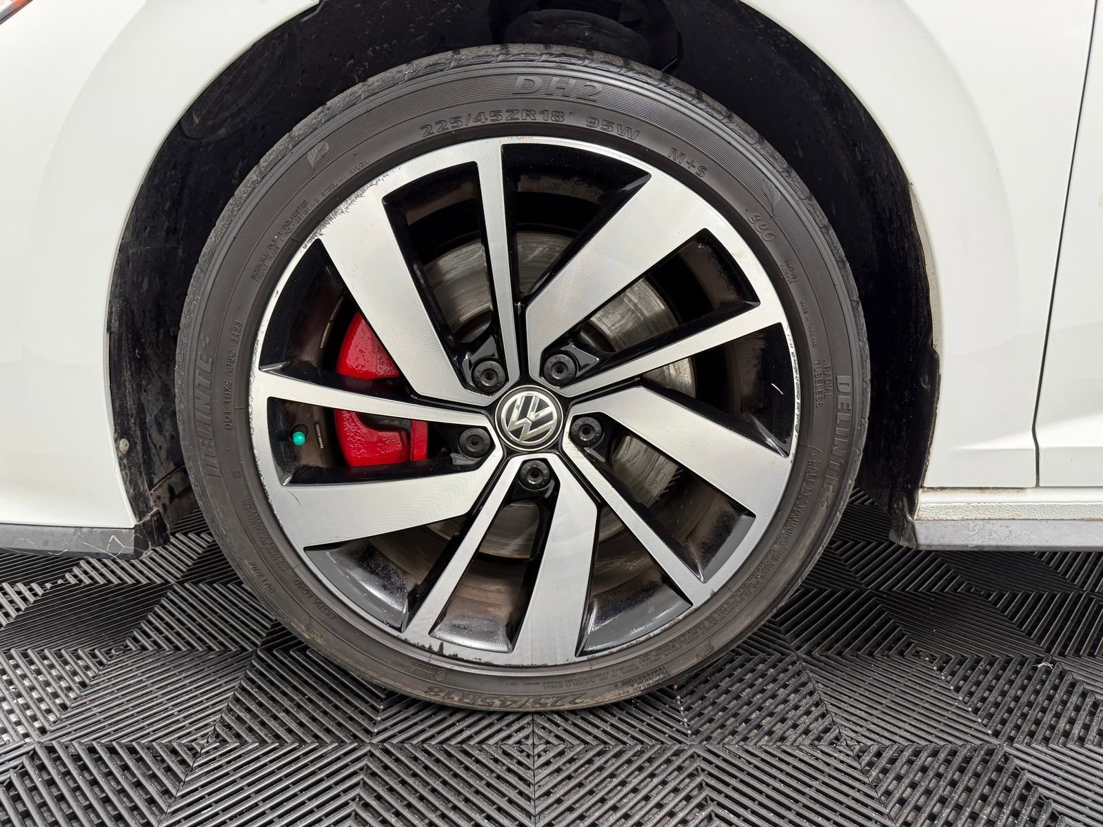 Used 2020 Volkswagen Jetta GLI FWD image 8