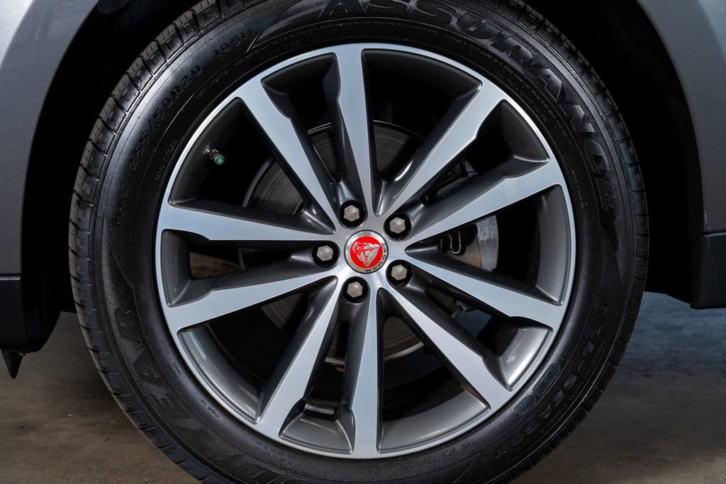 Used 2019 Jaguar F-PACE Prestige AWD/4WD image 22