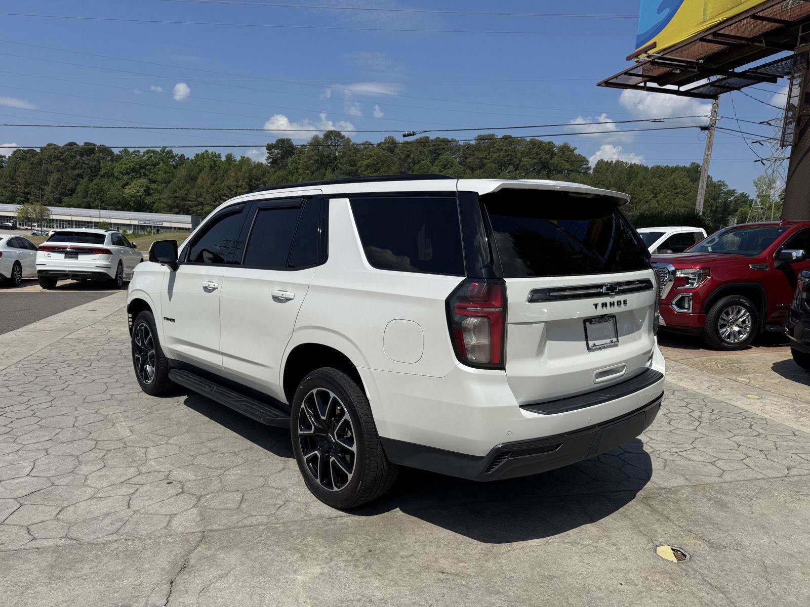 Used 2021 Chevrolet Tahoe RST w/ Luxury Package RWD image 14