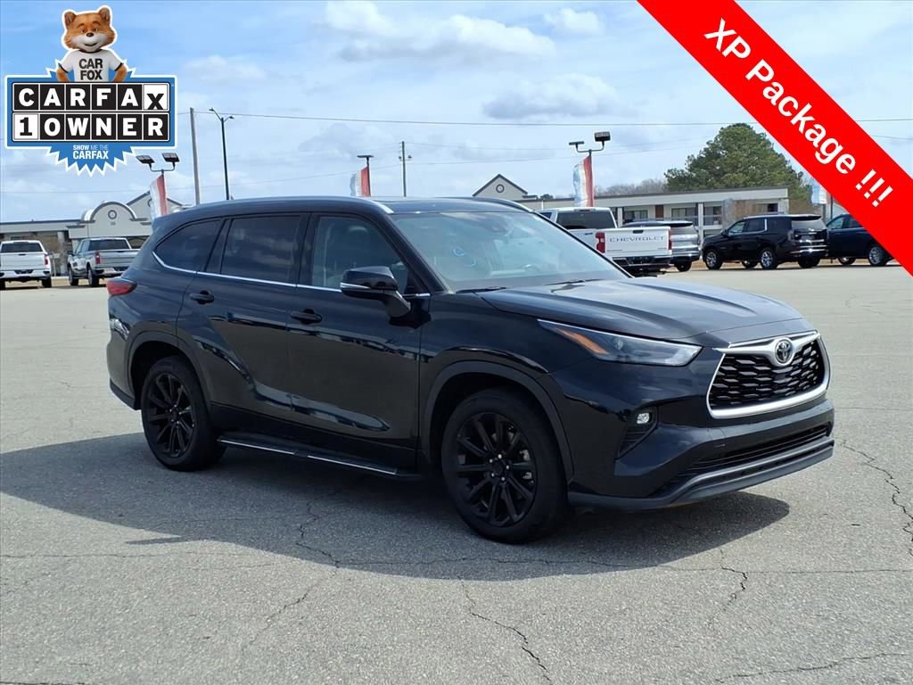 Used 2022 Toyota Highlander XLE image 7