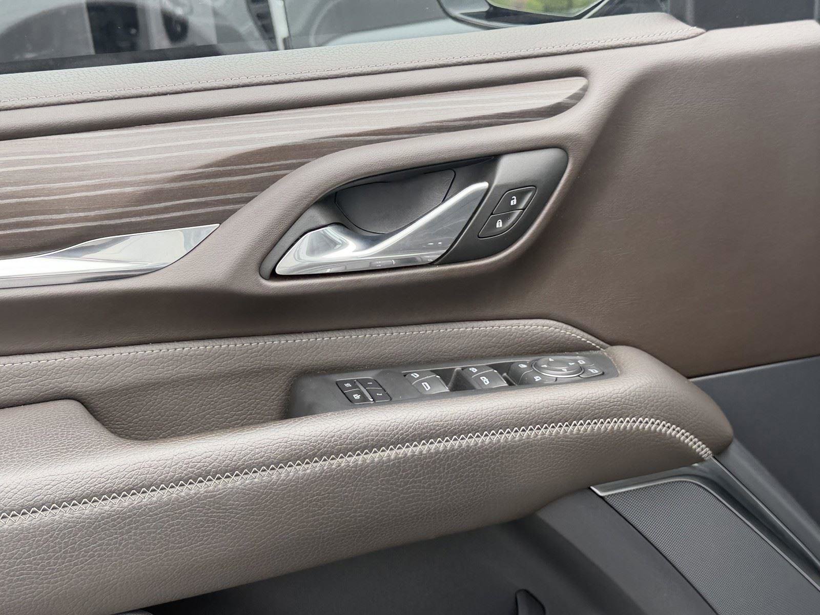 Used 2024 GMC Yukon Denali image 9