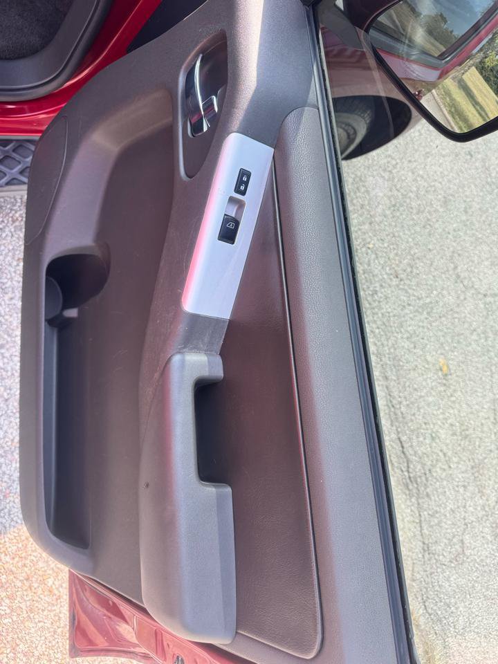 Used 2011 Nissan Pathfinder Silver AWD/4WD image 19