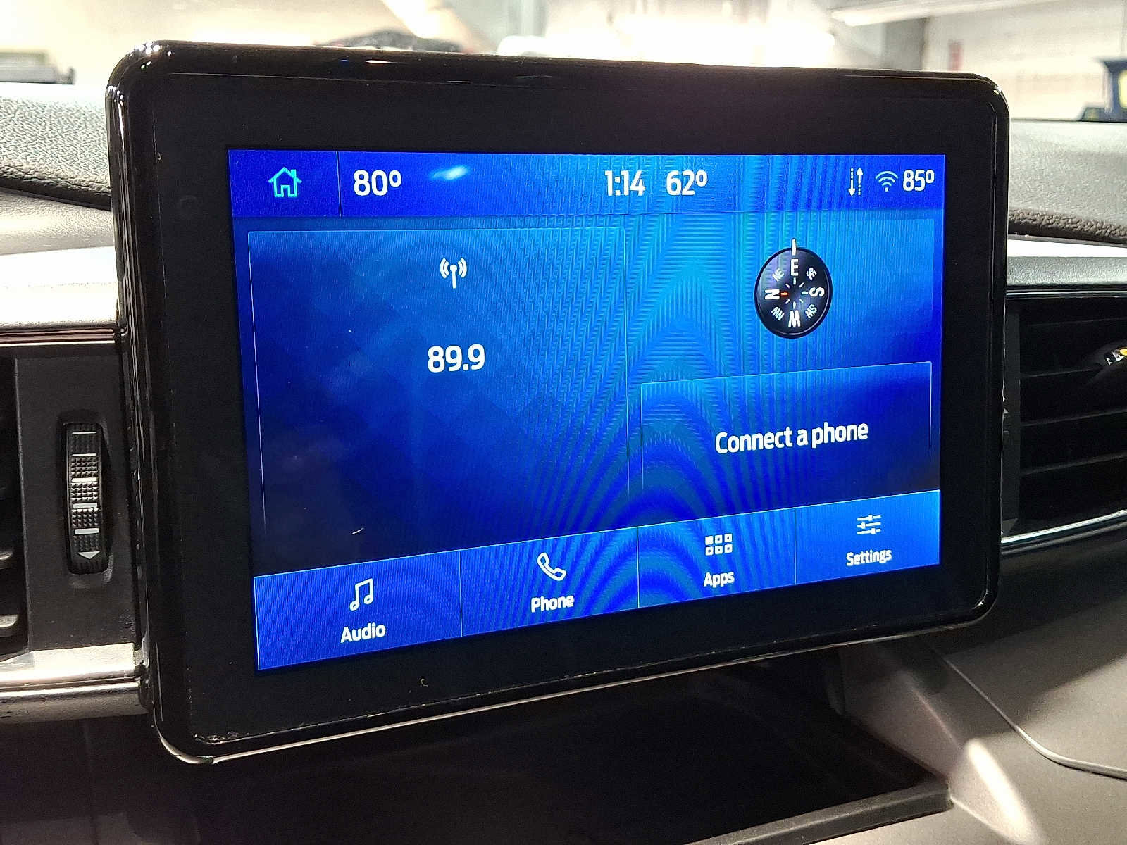 Used 2022 Ford Explorer XLT w/ Equipment Group 202A image 17