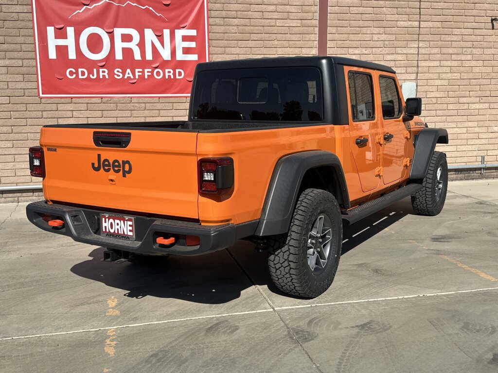 New 2025 Jeep Gladiator Mojave w/ Convenience Group image 8