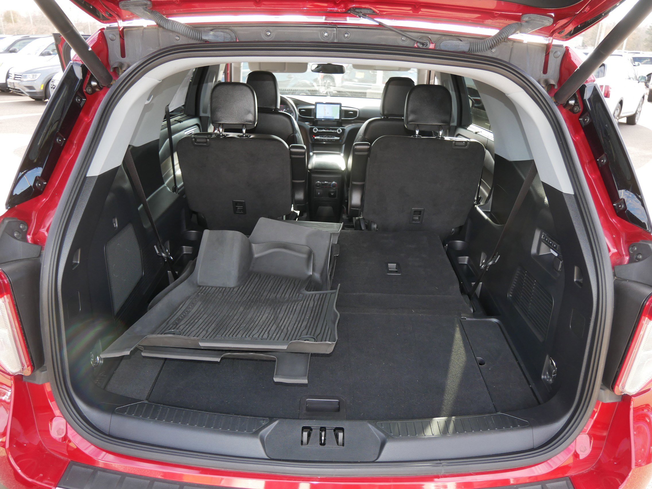 Certified 2022 Ford Explorer Limited w/ Equipment Group 301A image 18