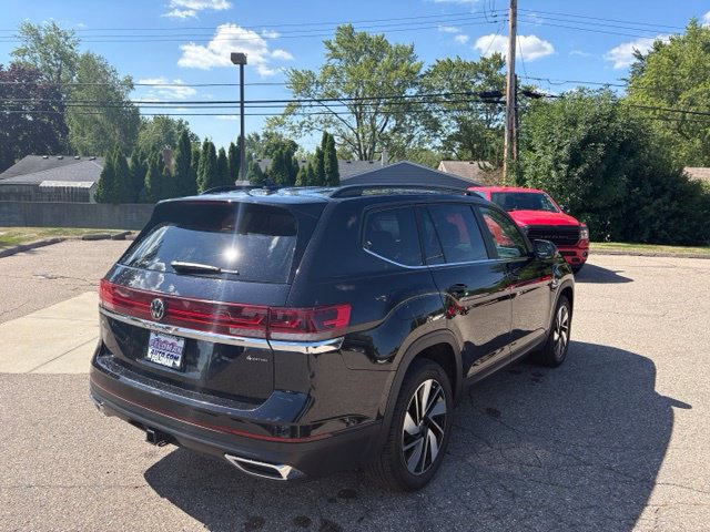 Used 2024 Volkswagen Atlas SE AWD/4WD image 5