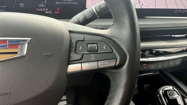 Certified 2025 Cadillac XT4 Premium Luxury AWD/4WD image 60