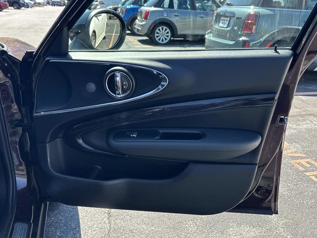 Used 2017 MINI Cooper Clubman FWD image 29