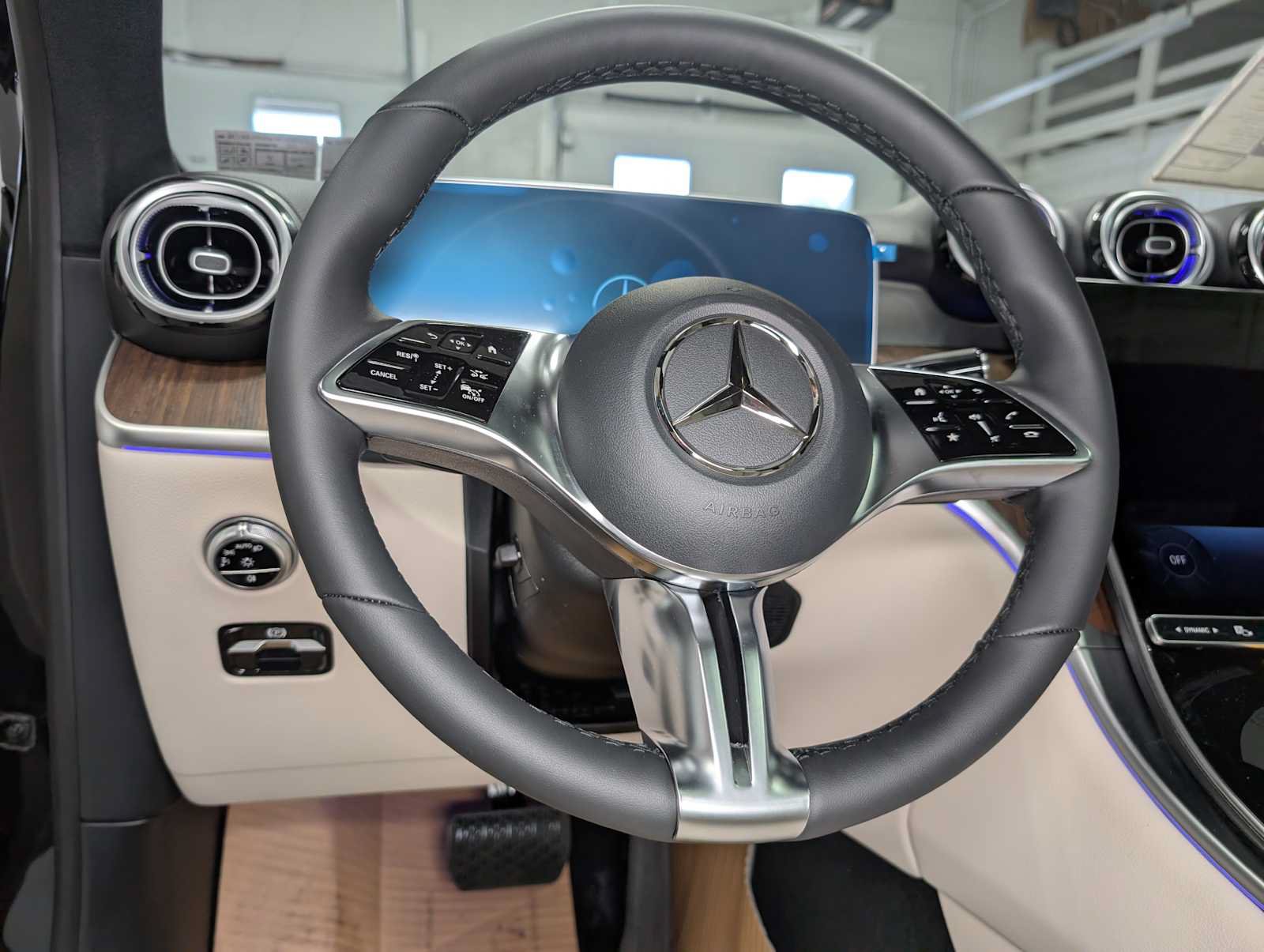 New 2026 Mercedes-Benz GLC 300 4MATIC image 30