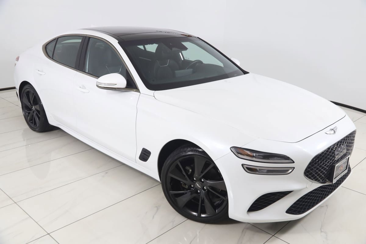 Used 2023 Genesis G70 2.0T w/ Sport Prestige Package AWD/4WD image 18