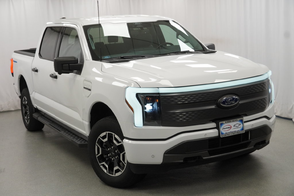 Used 2022 Ford F150 Lightning XLT AWD/4WD image 12