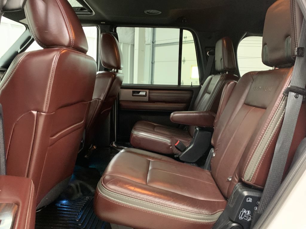 Used 2016 Ford Expedition Platinum AWD/4WD image 19