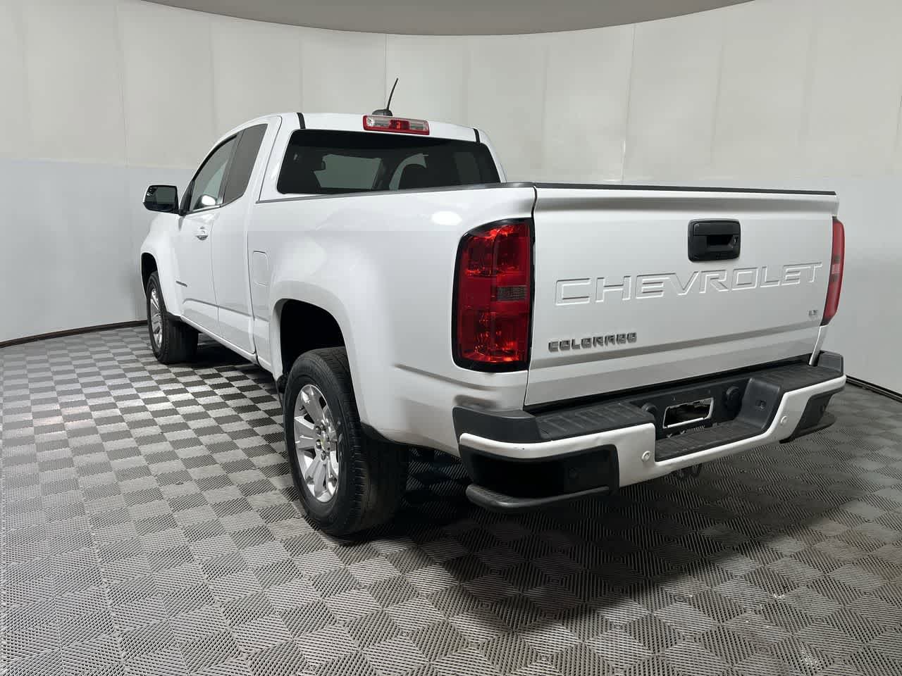 Used 2021 Chevrolet Colorado LT w/ Fleet Safety Package image 6