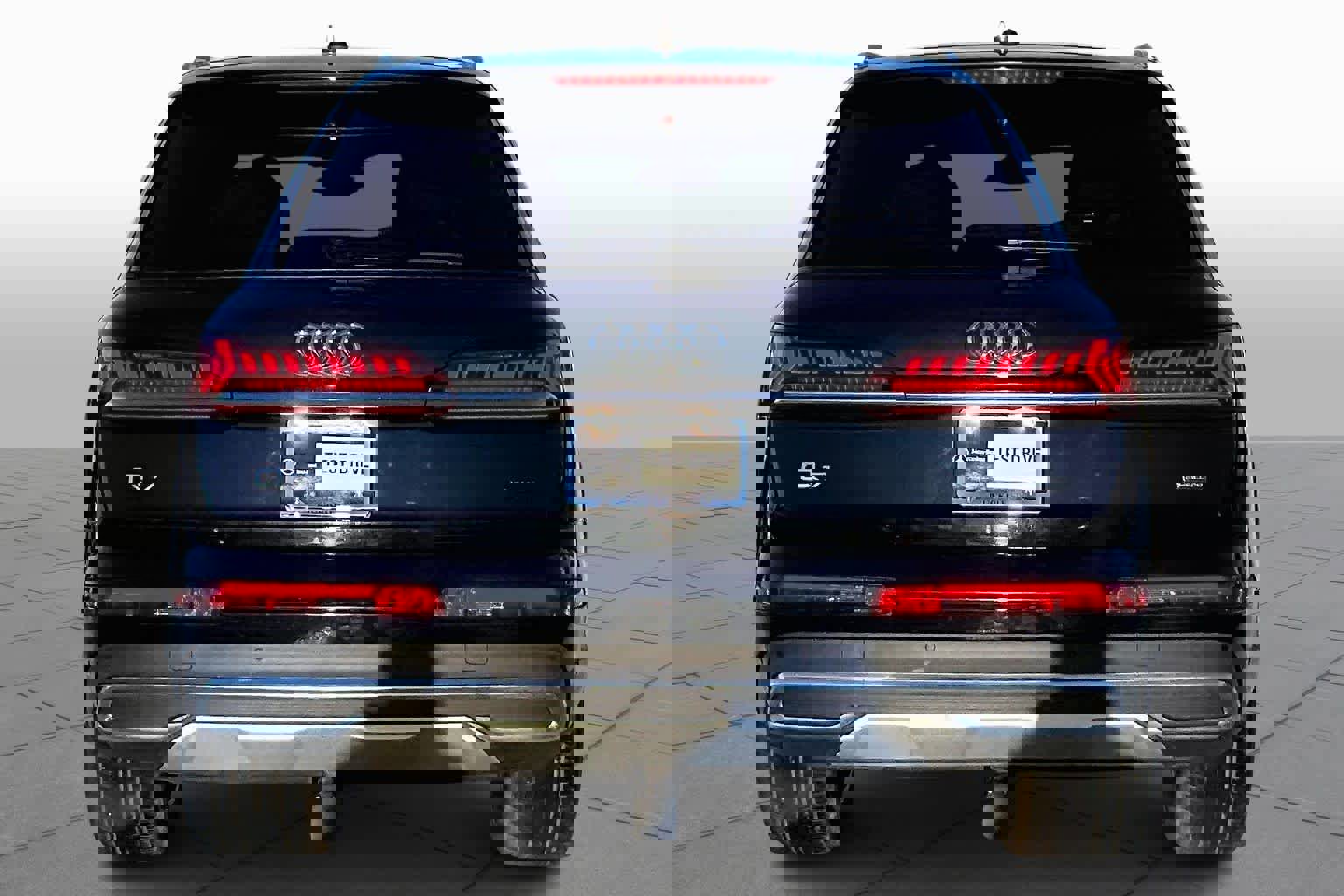 Used 2022 Audi Q7 Premium Plus image 5