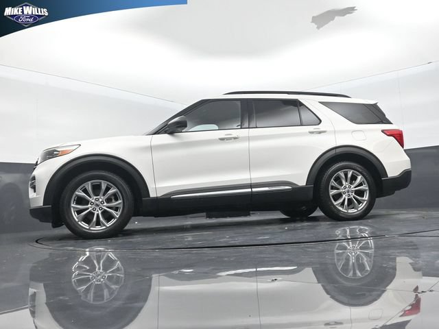 Used 2020 Ford Explorer XLT w/ Equipment Group 202A RWD image 12