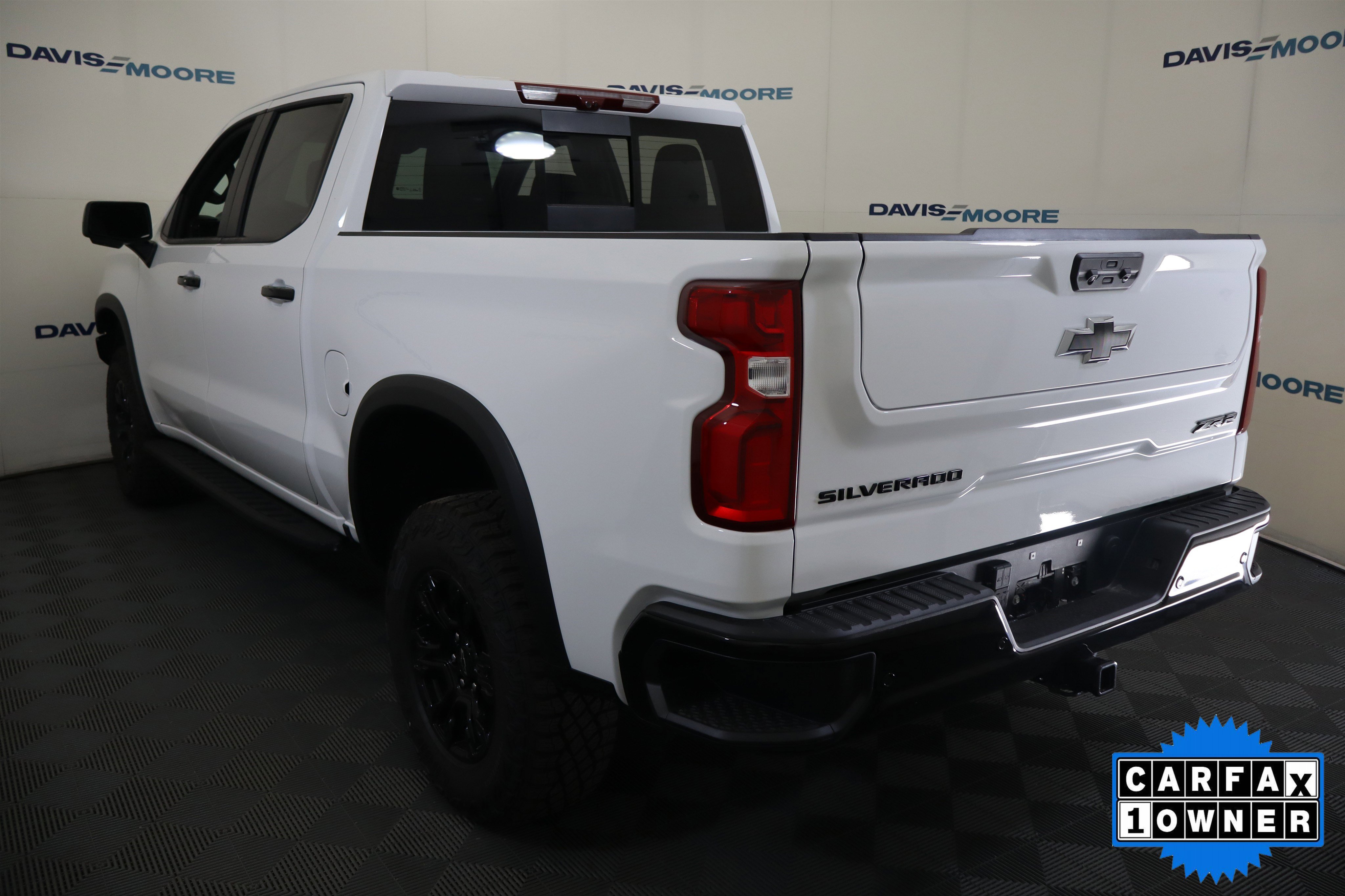 Used 2026 Chevrolet Silverado 1500 ZR2 w/ Dark Appearance Package AWD/4WD image 10