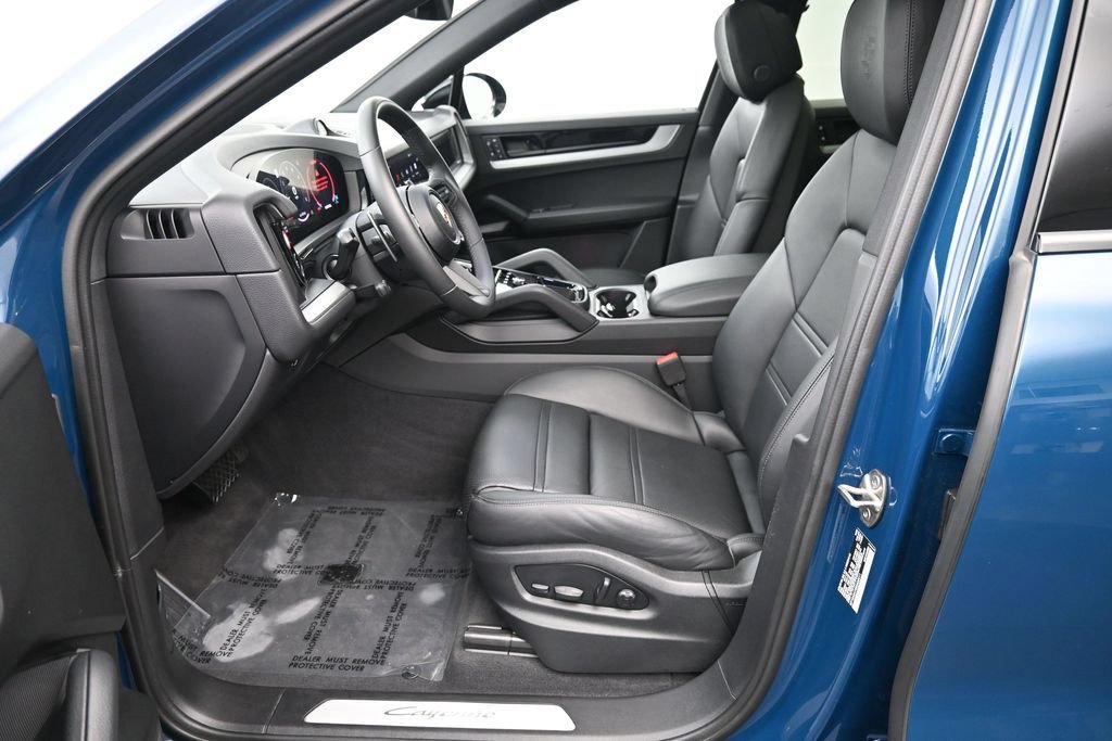 Certified 2025 Porsche Cayenne Coupe AWD/4WD image 10
