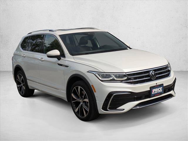 Used 2024 Volkswagen Tiguan SEL R-Line AWD/4WD image 3