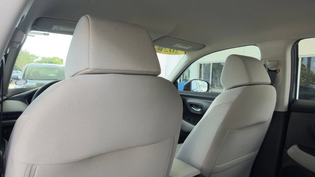Used 2027 Honda HR-V LX image 7