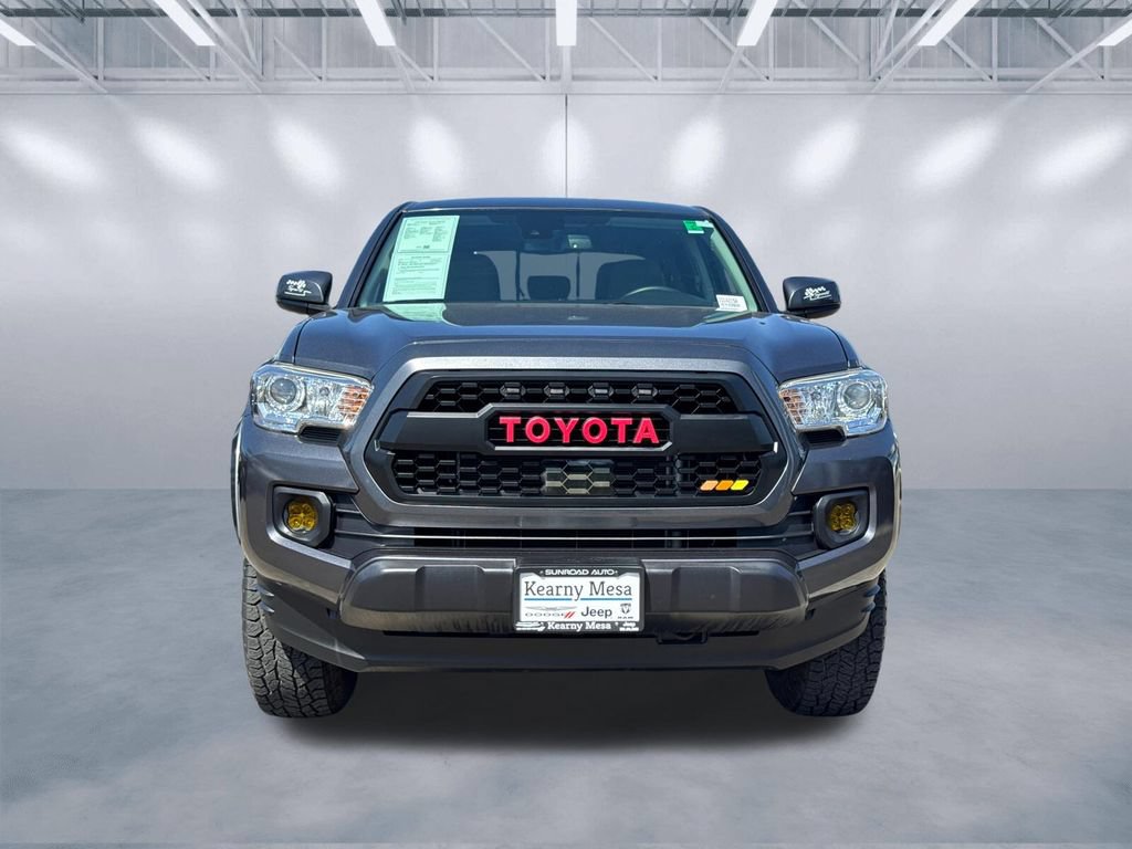 Used 2020 Toyota Tacoma SR5 RWD image 2