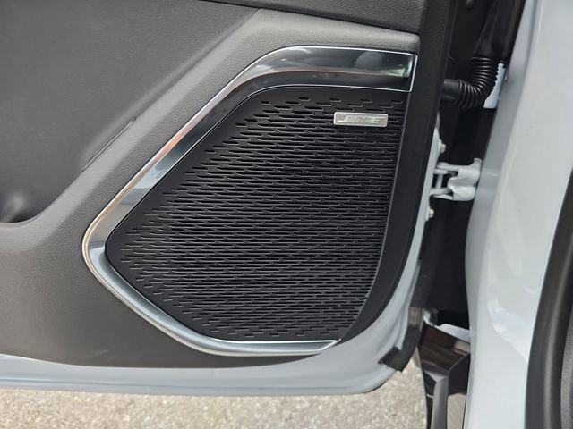 New 2026 GMC Acadia Denali image 17