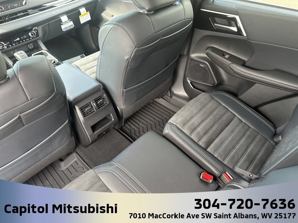 New 2025 Mitsubishi Outlander SE AWD/4WD image 19