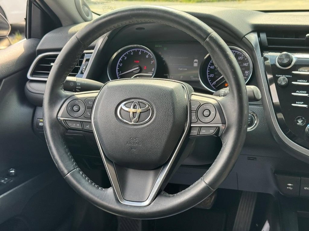 Used 2019 Toyota Camry XLE FWD image 17