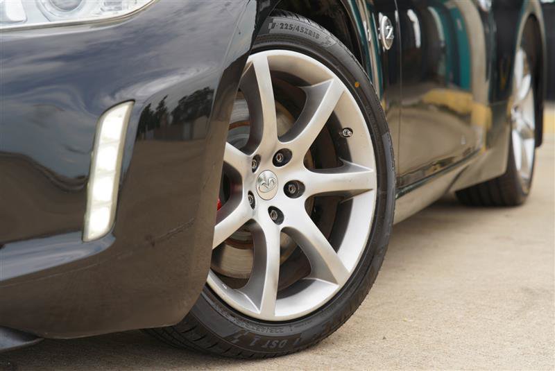 Used 2014 Nissan 370Z Touring w/ Sport Package RWD image 11