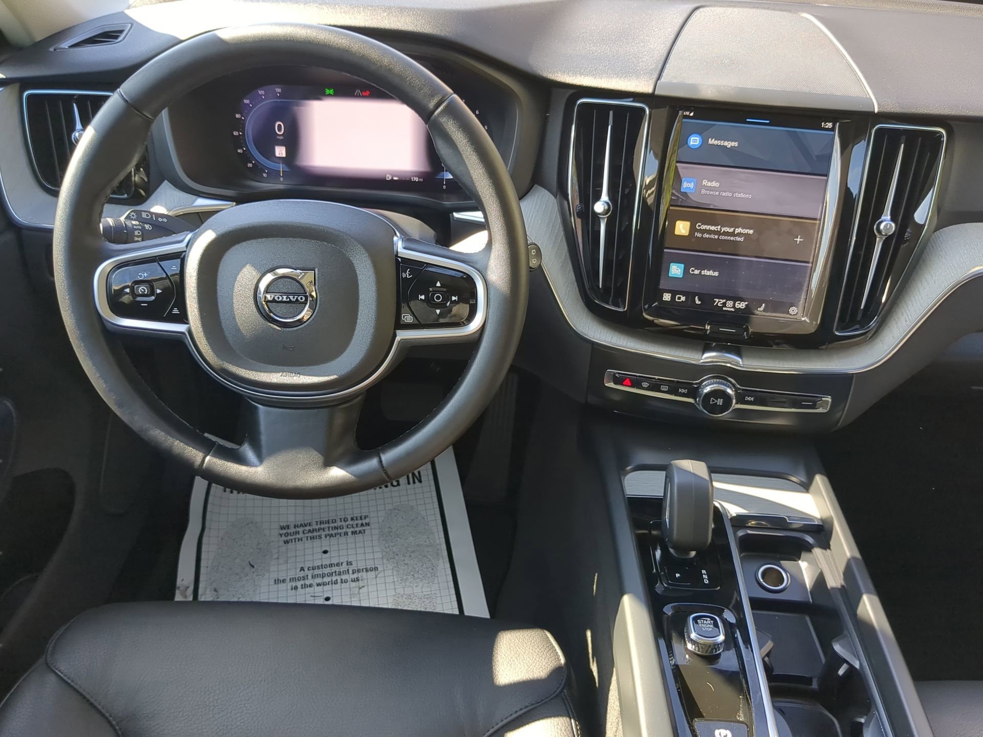 Used 2025 Volvo XC60 B5 Plus image 43