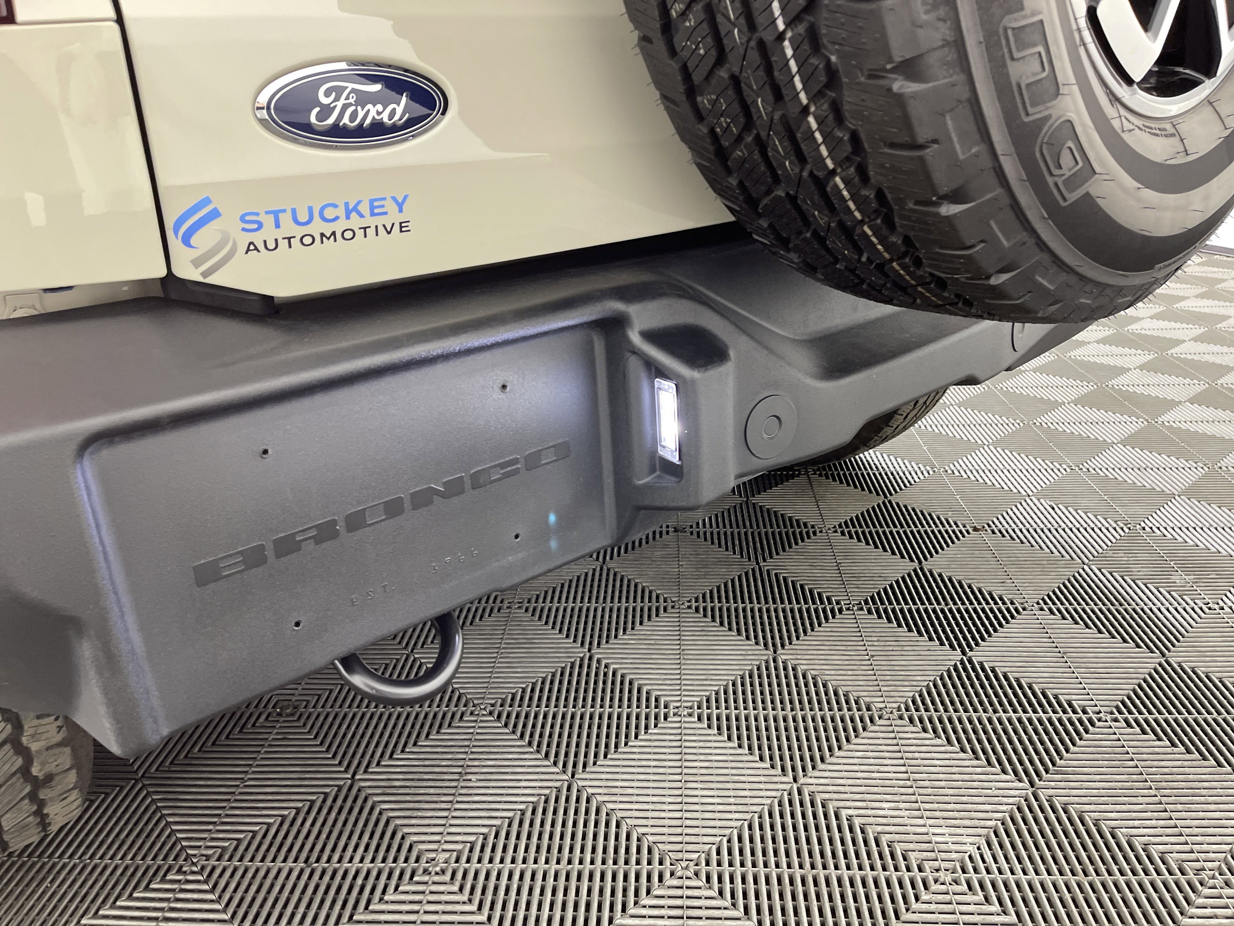 Used 2025 Ford Bronco Outer Banks image 6