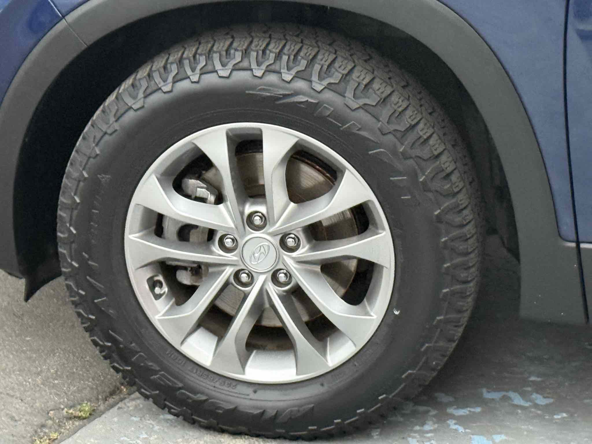 Used 2020 Hyundai Santa Fe SE image 16