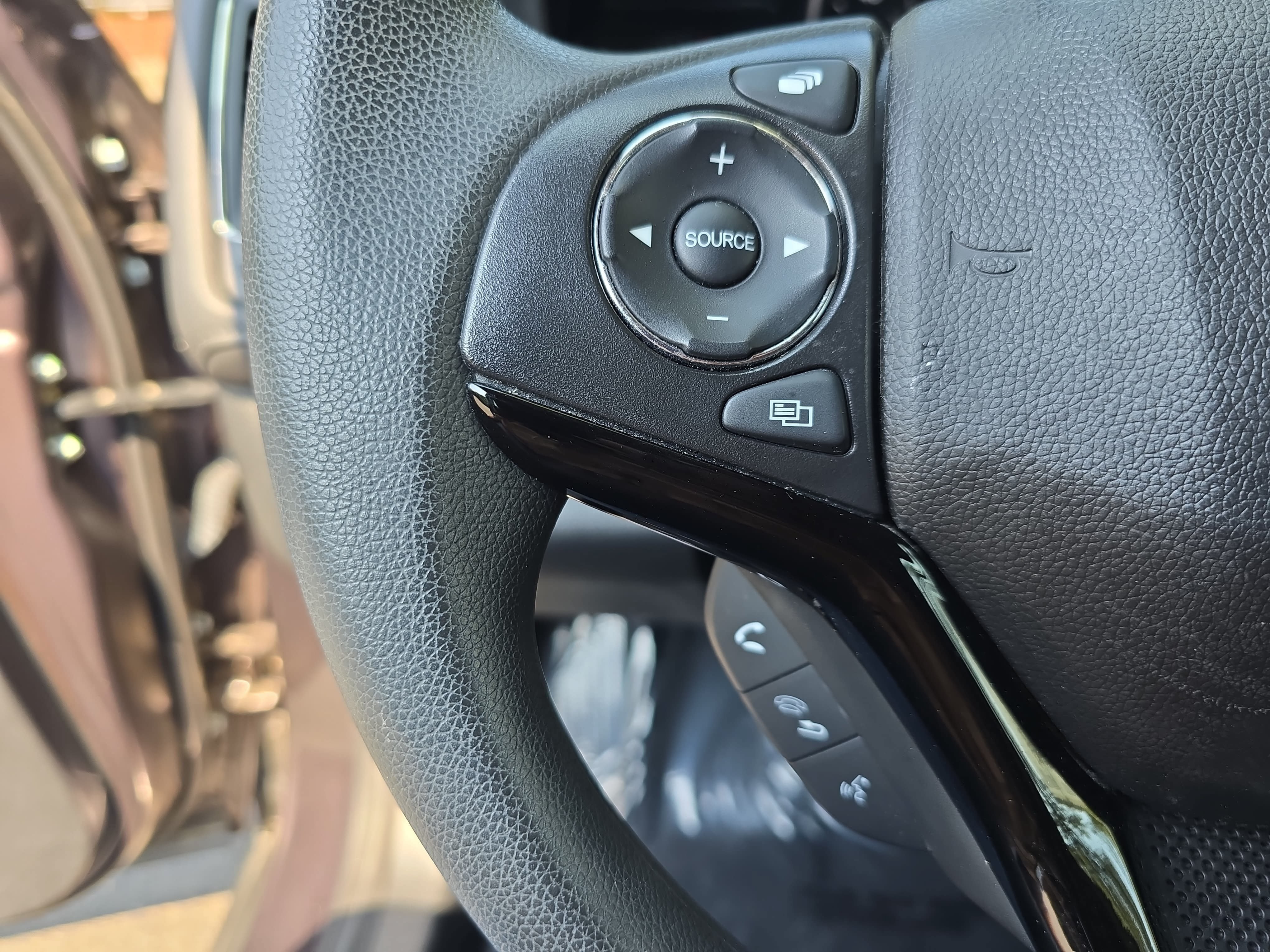 Used 2022 Honda HR-V EX image 16