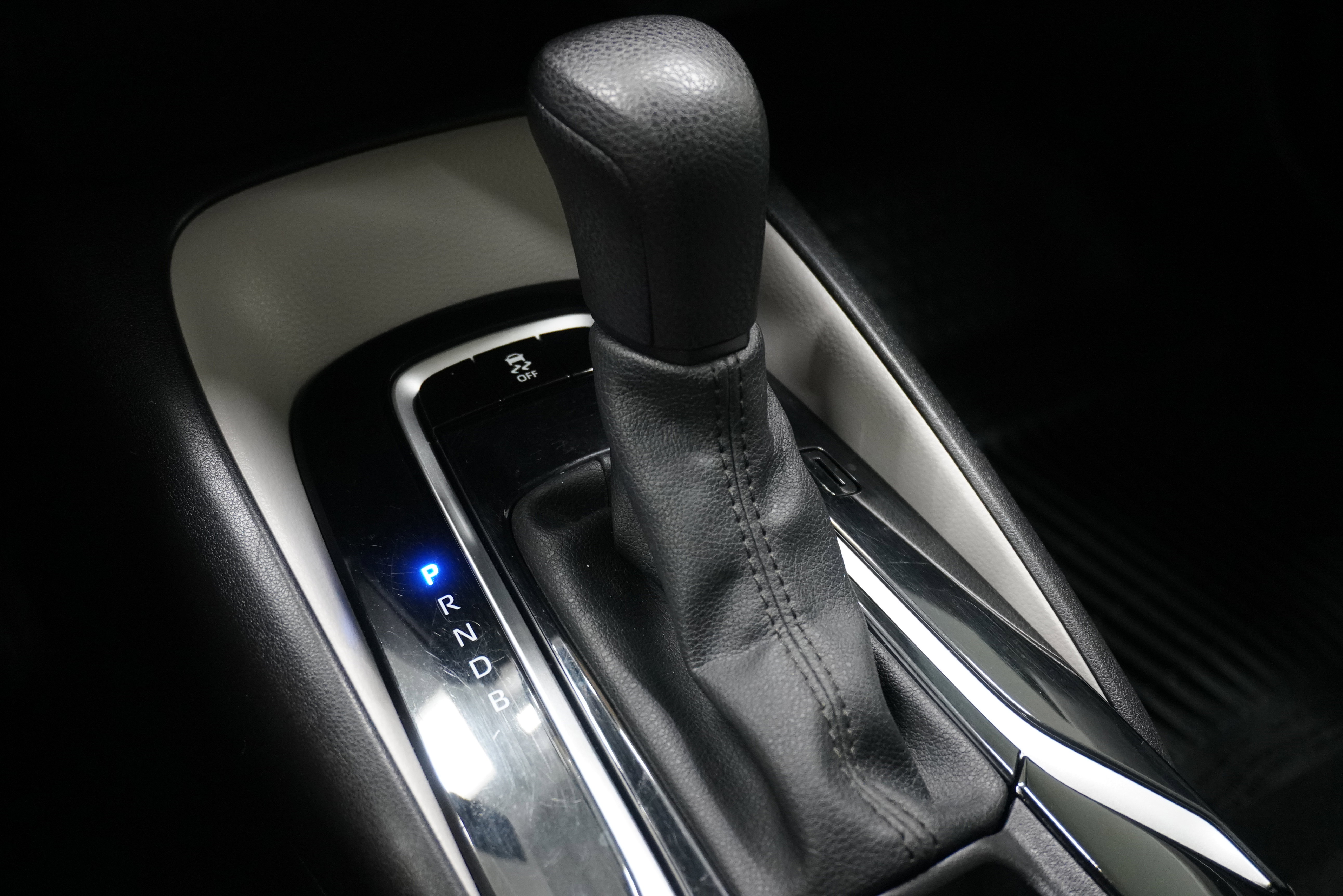 Used 2021 Toyota Corolla LE image 17