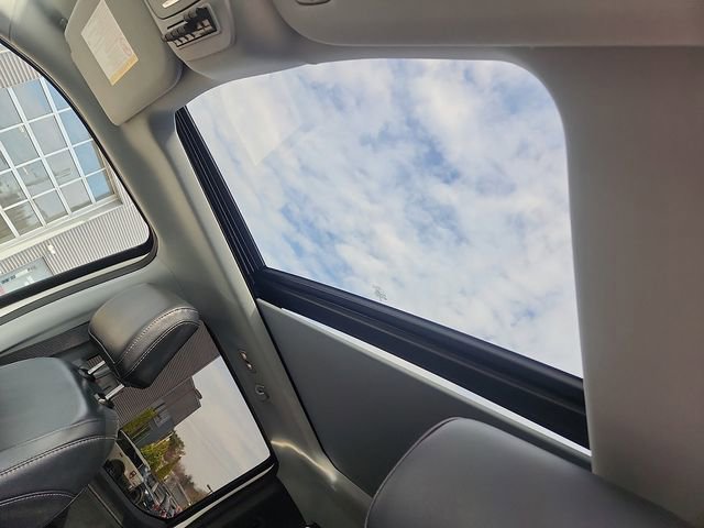 Certified 2024 Ford F350 Lariat image 21