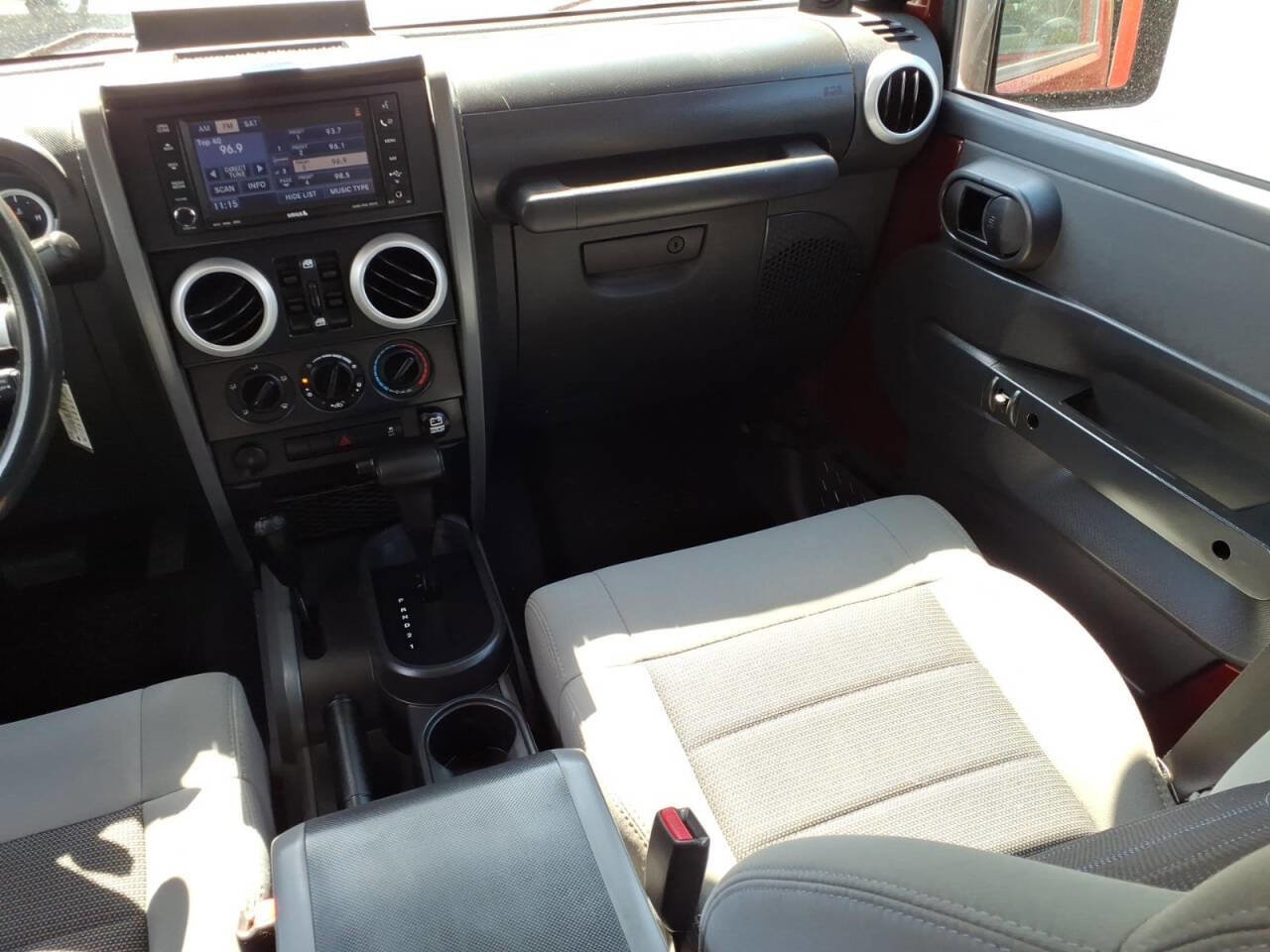 Used 2010 Jeep Wrangler Unlimited Sahara w/ Dual Top Group AWD/4WD image 12