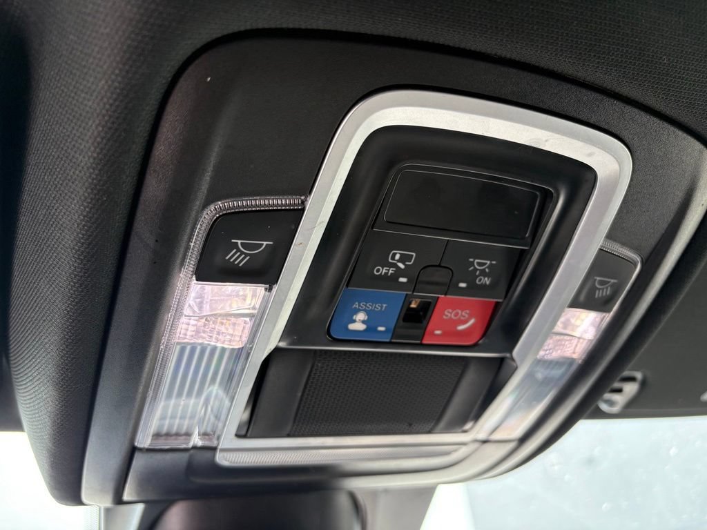 Used 2024 RAM 1500 Laramie AWD/4WD image 27
