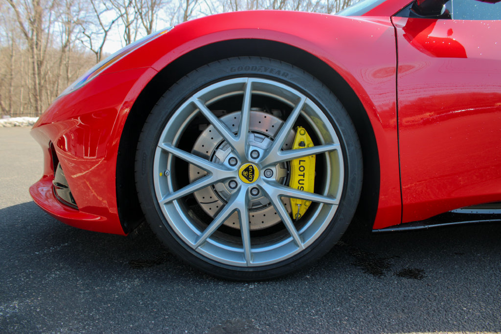 New 2026 Lotus Emira SE RWD image 4