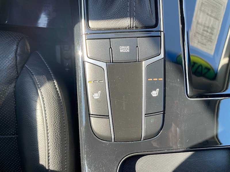 Used 2018 Kia Cadenza Premium image 31