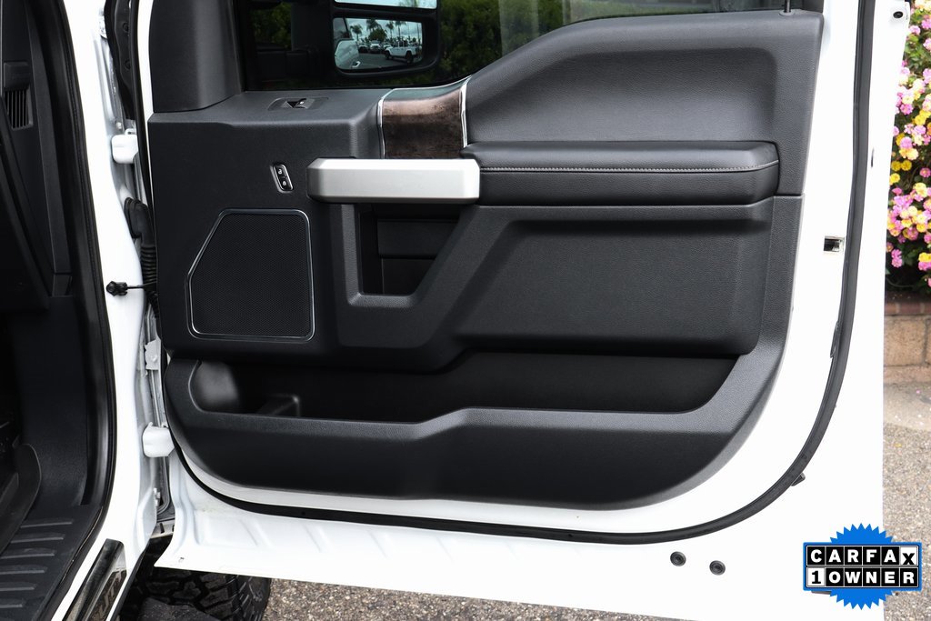 Used 2022 Ford F350 Lariat w/ Black Appearance Package image 44