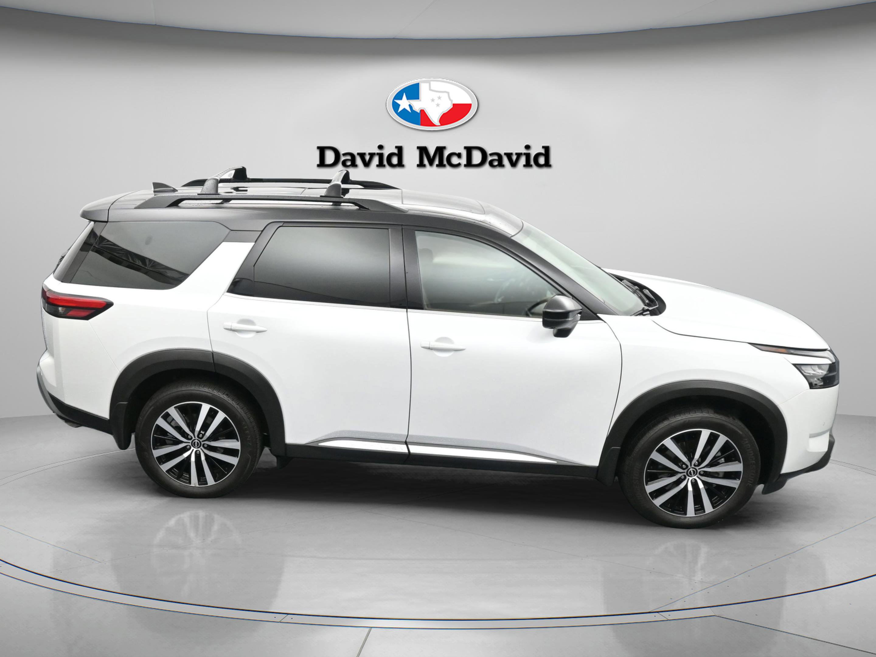 Used 2025 Nissan Pathfinder Platinum w/ Cargo Package AWD/4WD image 45