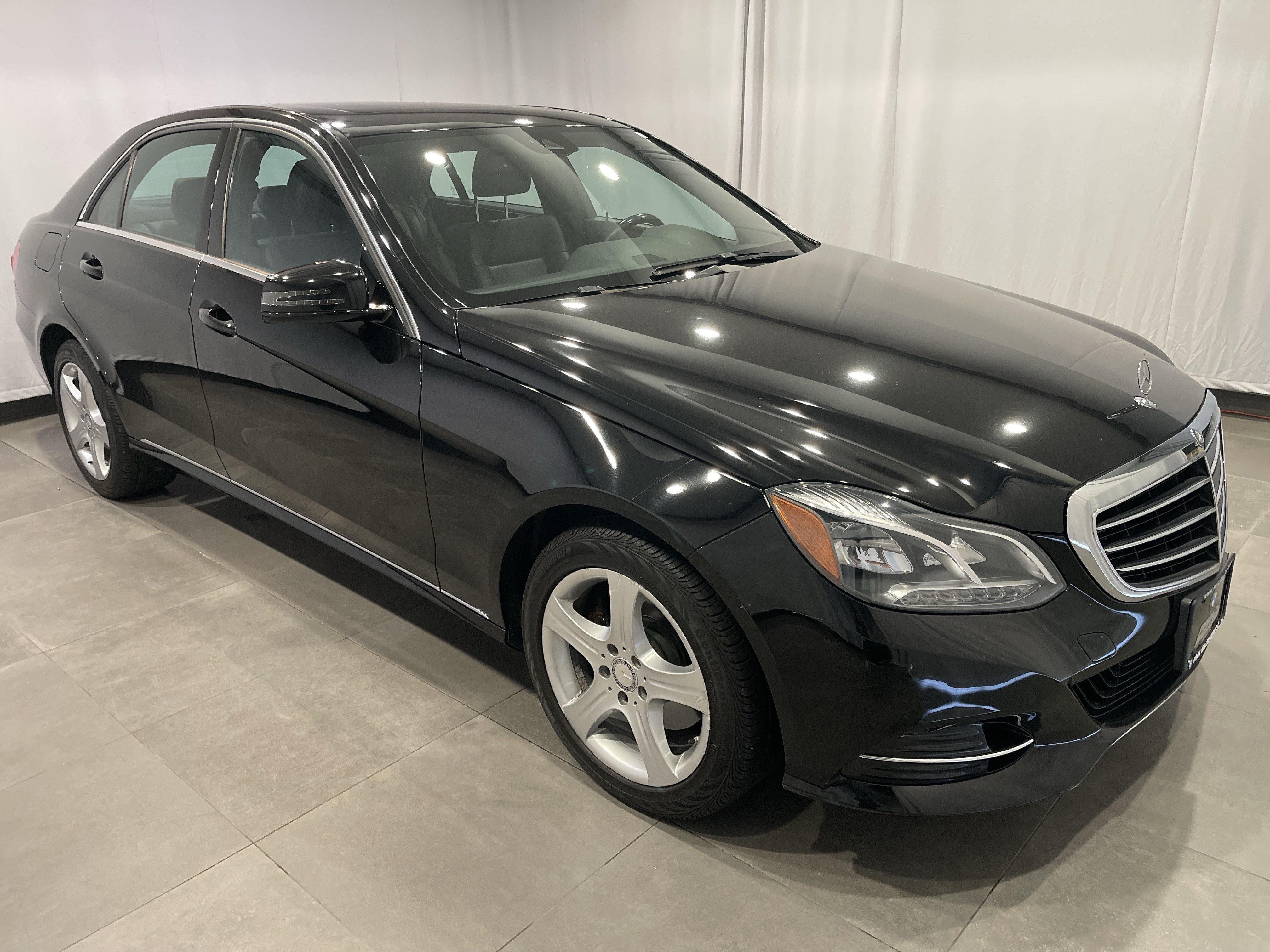 Used 2015 Mercedes-Benz E 350 4MATIC Sedan image 3