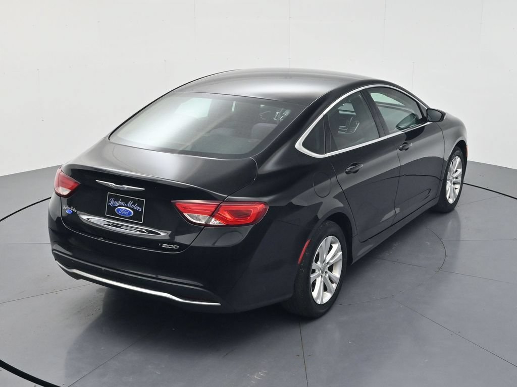 Used 2015 Chrysler 200 Limited FWD image 39