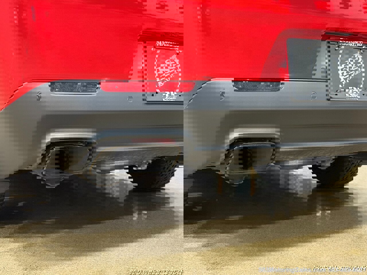 Used 2015 Dodge Challenger SRT Hellcat image 16