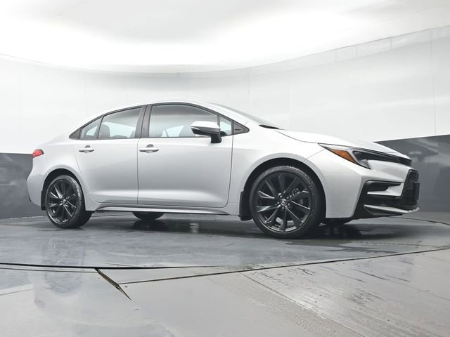 Used 2024 Toyota Corolla SE image 30